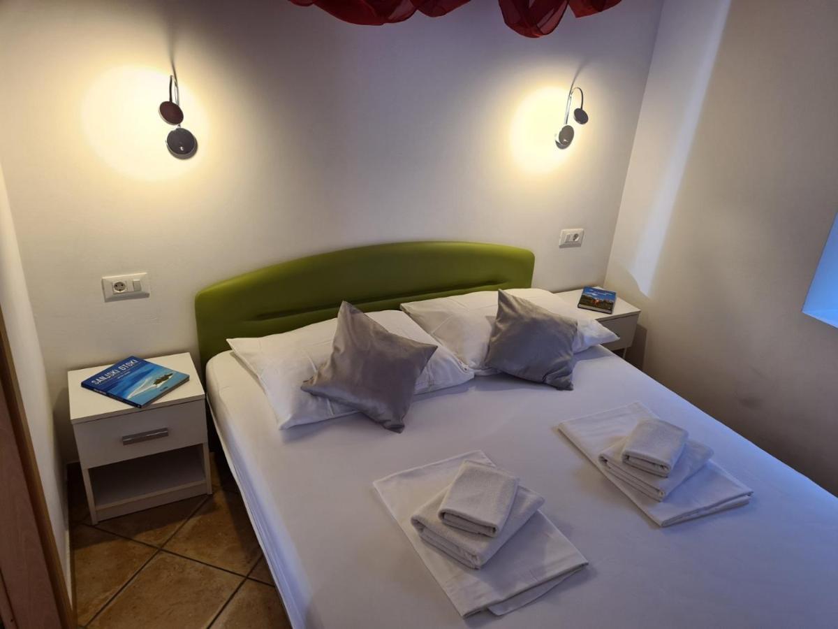 Apartment Pod Velbi Ljubljana Ngoại thất bức ảnh